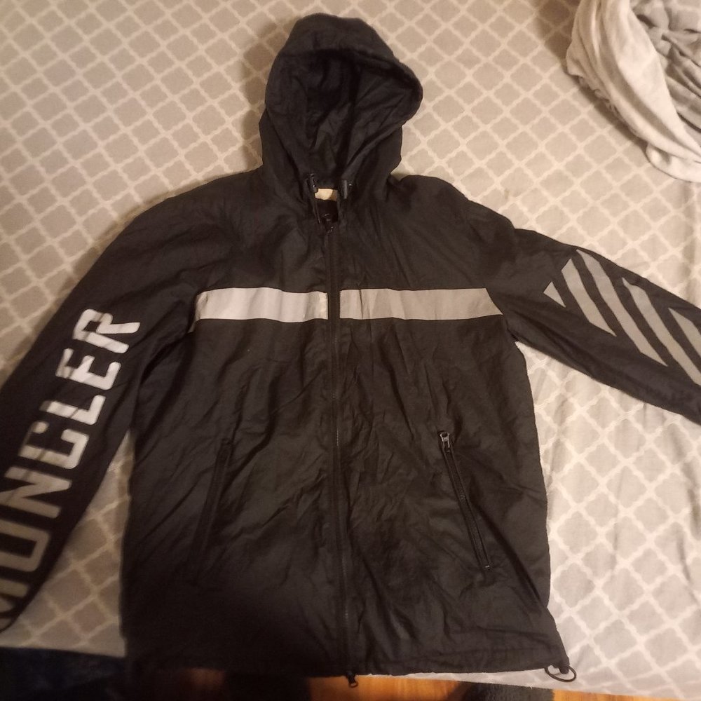 Wind breaker jacket - Picture 2 of 4